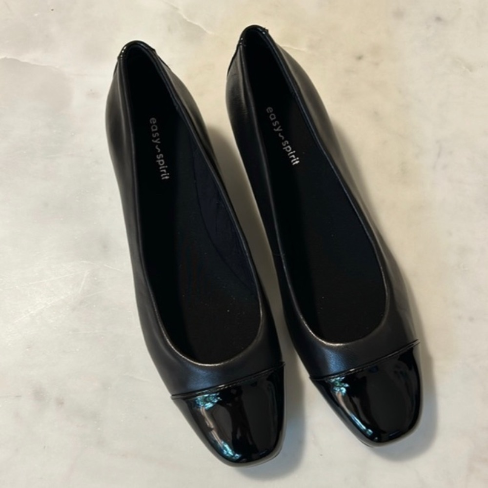 Easy Spirit Black Gracey Wedge
Pump Shoes with Patent Leather Glossy Toe NIB